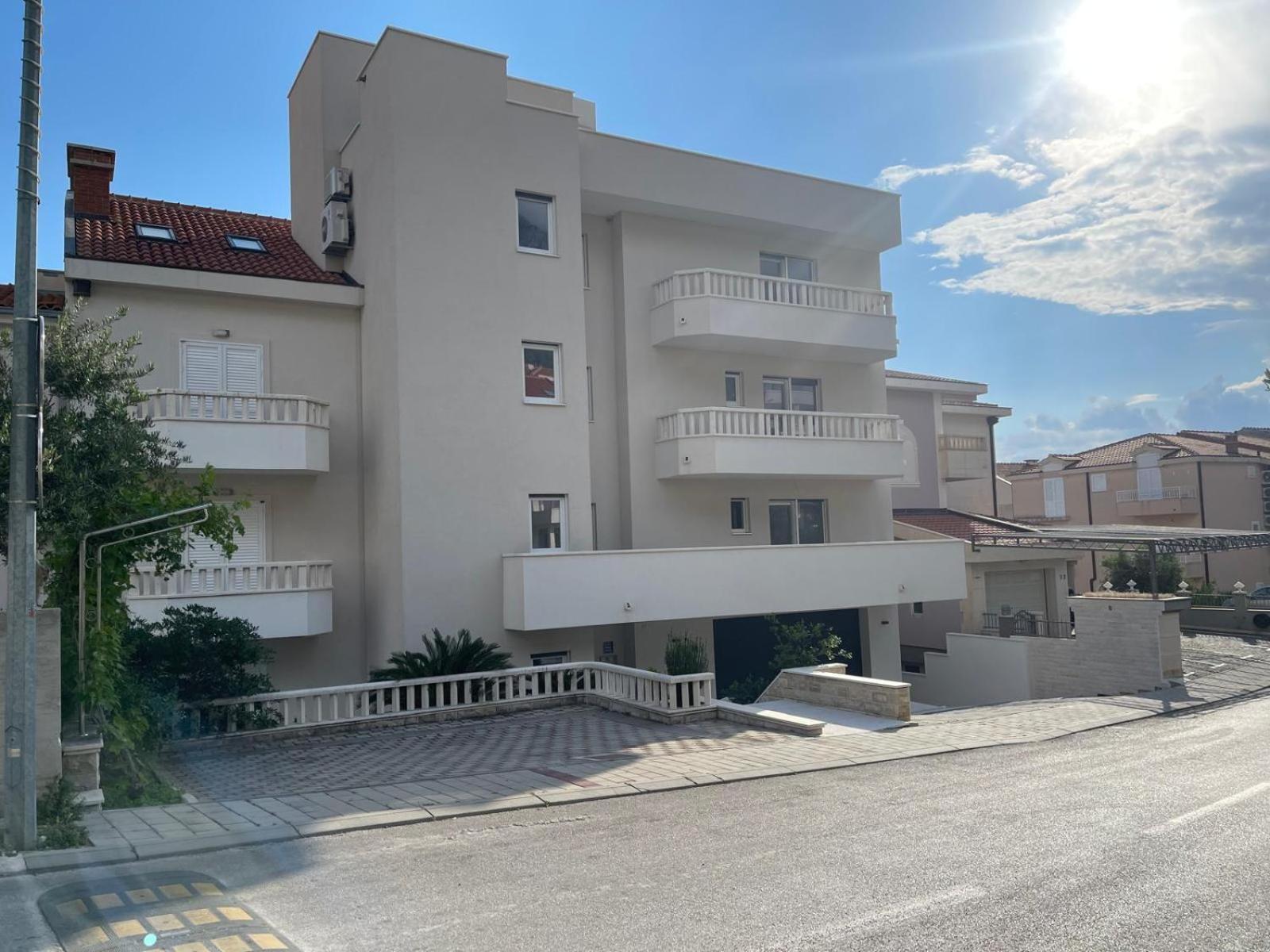 Apartment Dalmatien Traumhaus Makarska Exterior photo