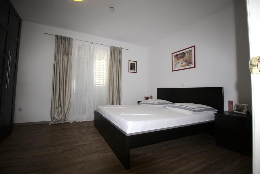 Apartment Dalmatien Traumhaus Makarska Exterior photo