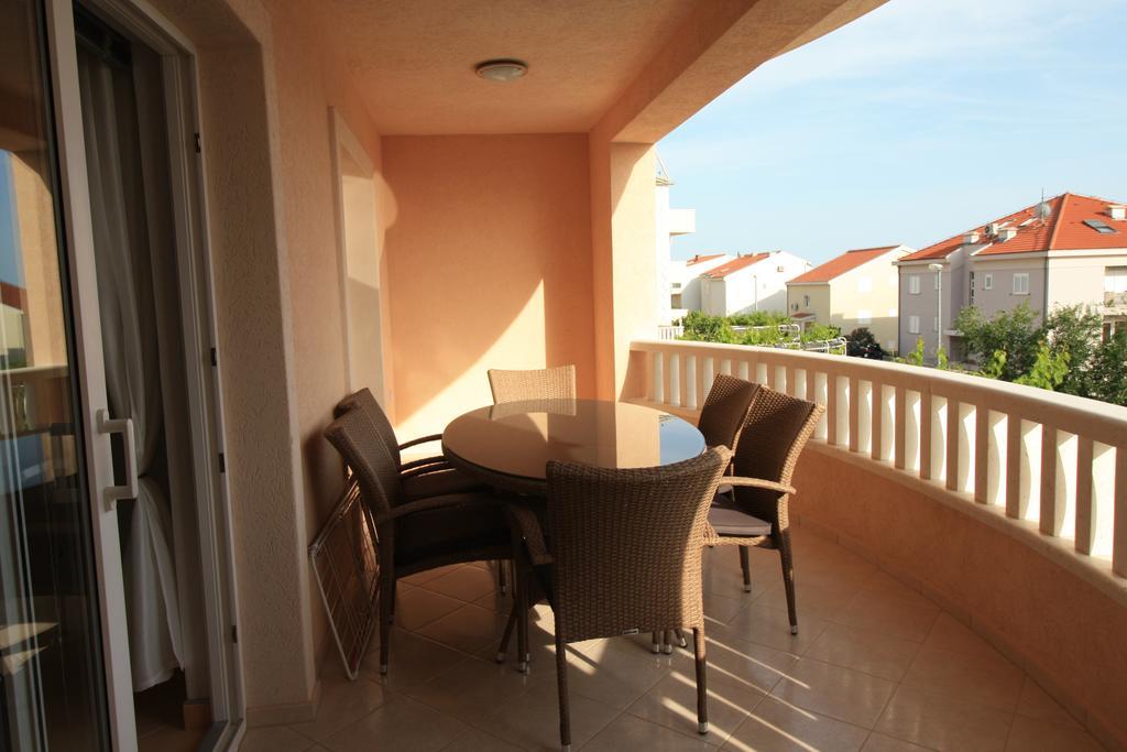 Apartment Dalmatien Traumhaus Makarska Exterior photo