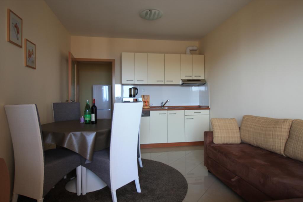 Apartment Dalmatien Traumhaus Makarska Exterior photo