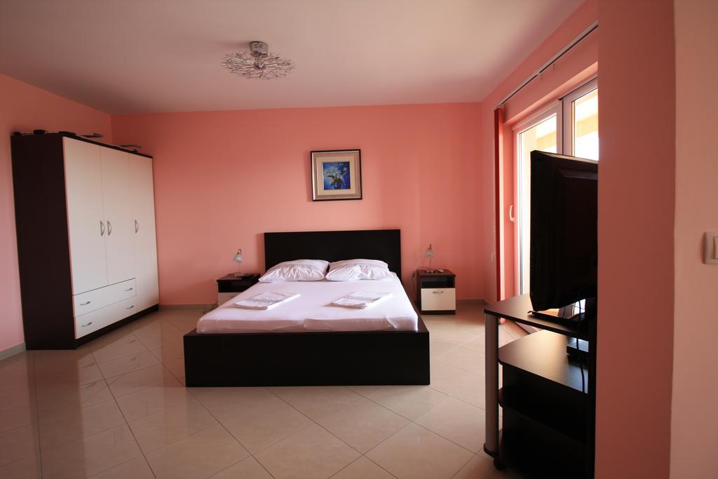Apartment Dalmatien Traumhaus Makarska Exterior photo