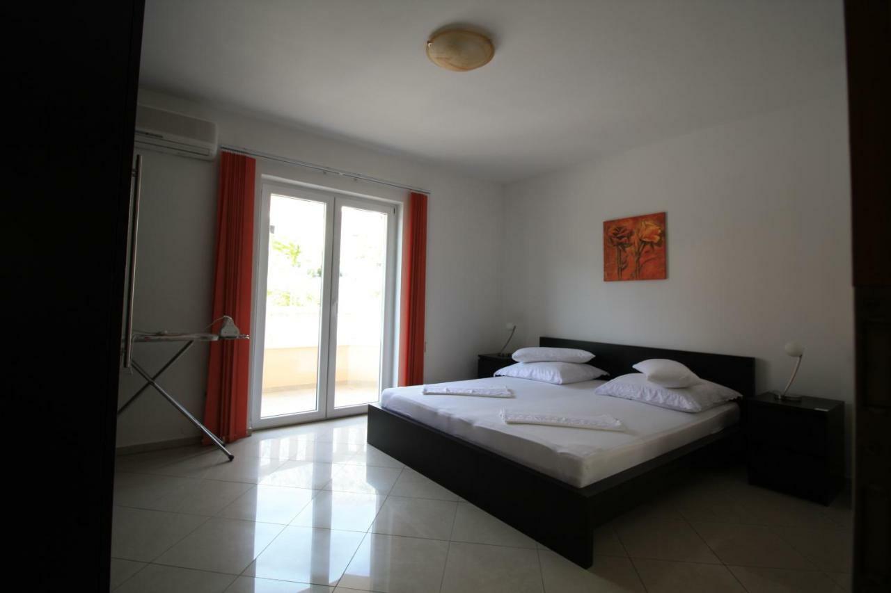 Apartment Dalmatien Traumhaus Makarska Exterior photo