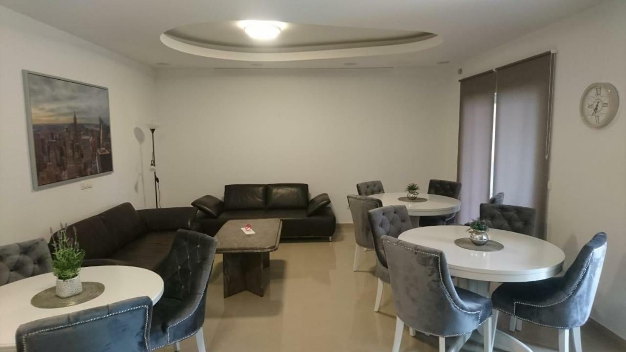 Apartment Dalmatien Traumhaus Makarska Exterior photo